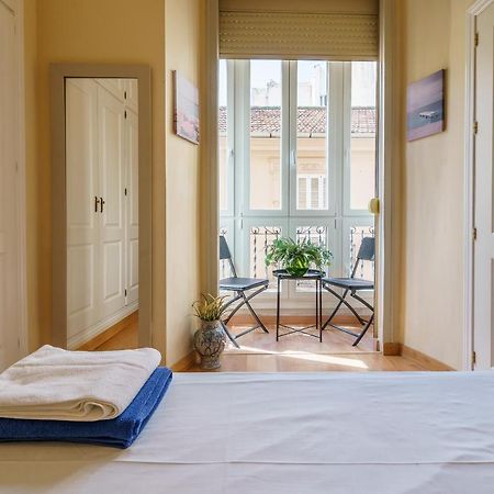 Bright Two-Bedroom Apartment In The Historic Center Malaga Exterior photo