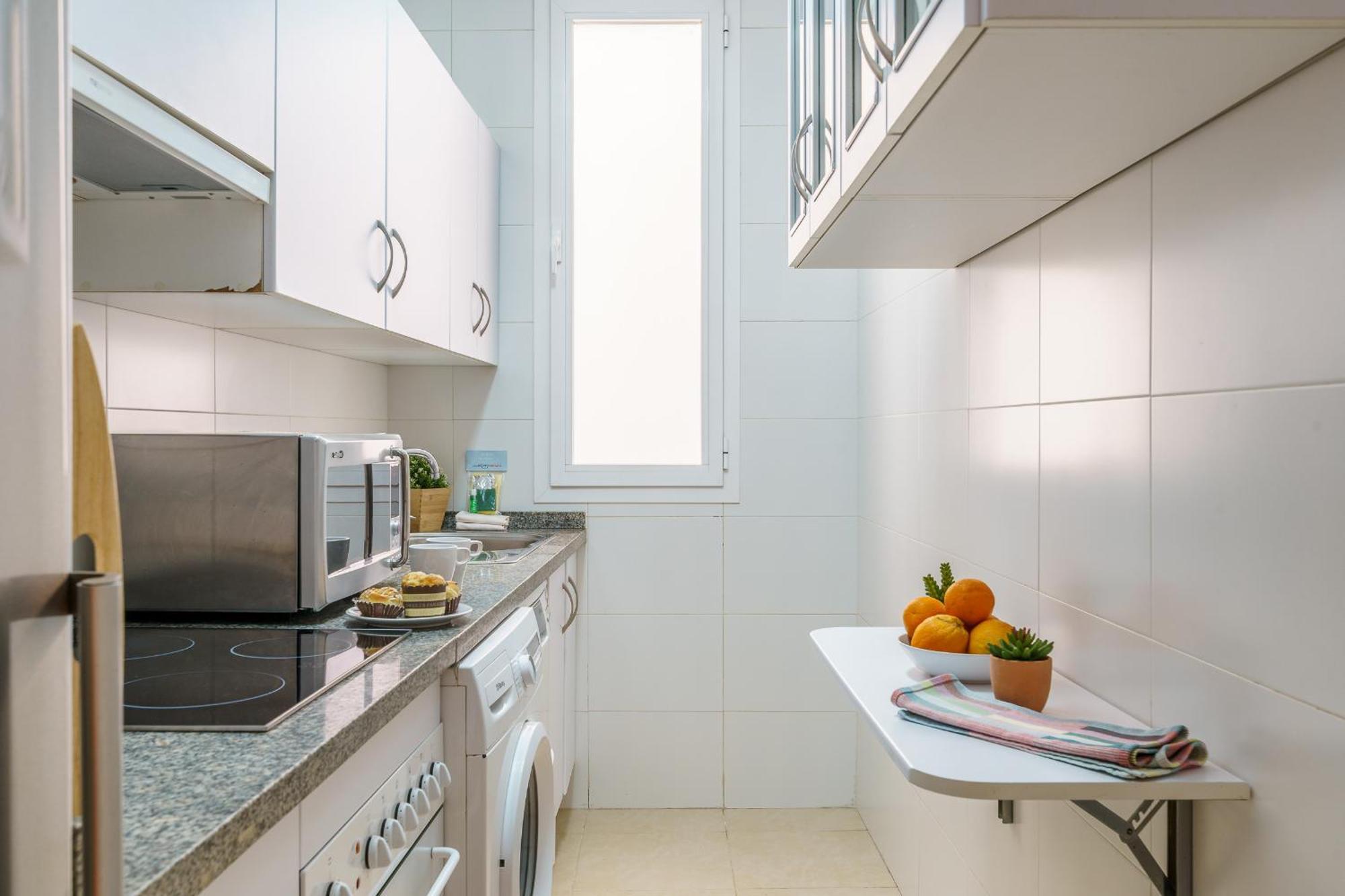 Bright Two-Bedroom Apartment In The Historic Center Malaga Exterior photo